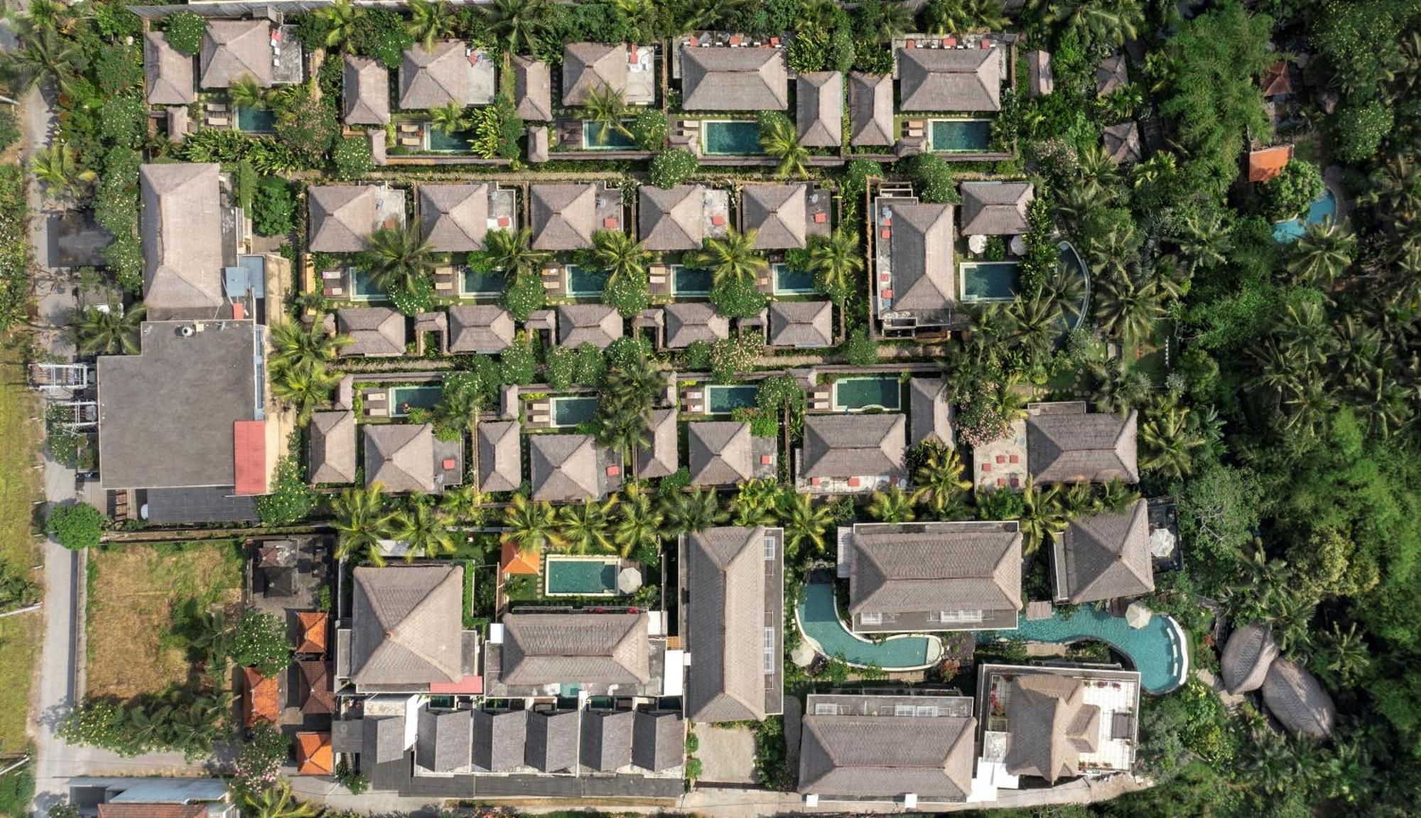 Resort Nyuh Bali & 5*