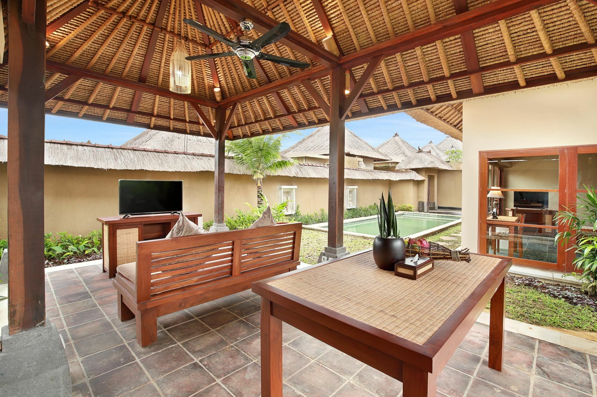Resort Nyuh Bali & 5*